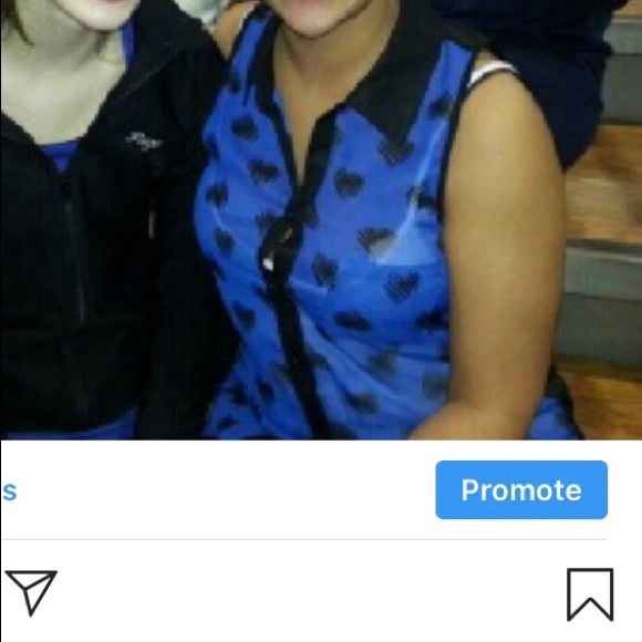 Black and blue blouse - Picture 2 of 6